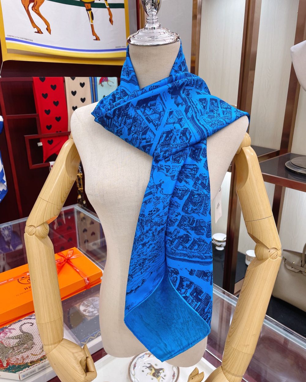 Hermes La Cite Cavalerie 2019 Octave Marsal Dark Blue 90cm/35in H003373S 04.