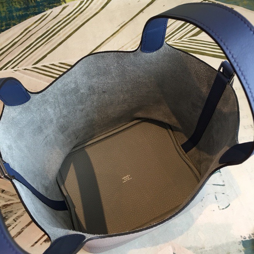 1:1 Replica Hermes Picotin Lock 18 Bag Grey/Navy Blue With Silver-Toned Hardware For Women, Women's Handbags 7.1in/18cm - Image 4