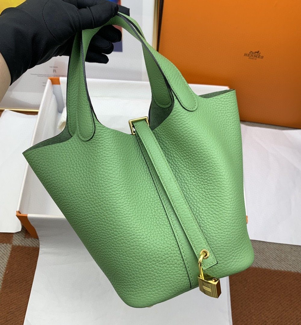 1:1 Replica Hermes Picotin Lock 18 Bag Light Green With Gold-Toned Hardware For Women, Women's Handbags 7.1in/18cm