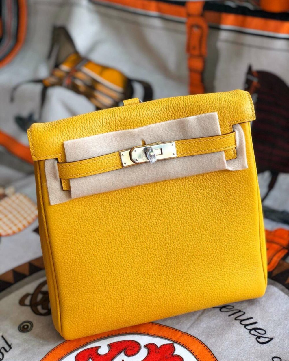 1:1 Replica Kelly Danse II Bag Swift Yellow/Black/Brown/Pink/Red For Women 22cm / 8.7in