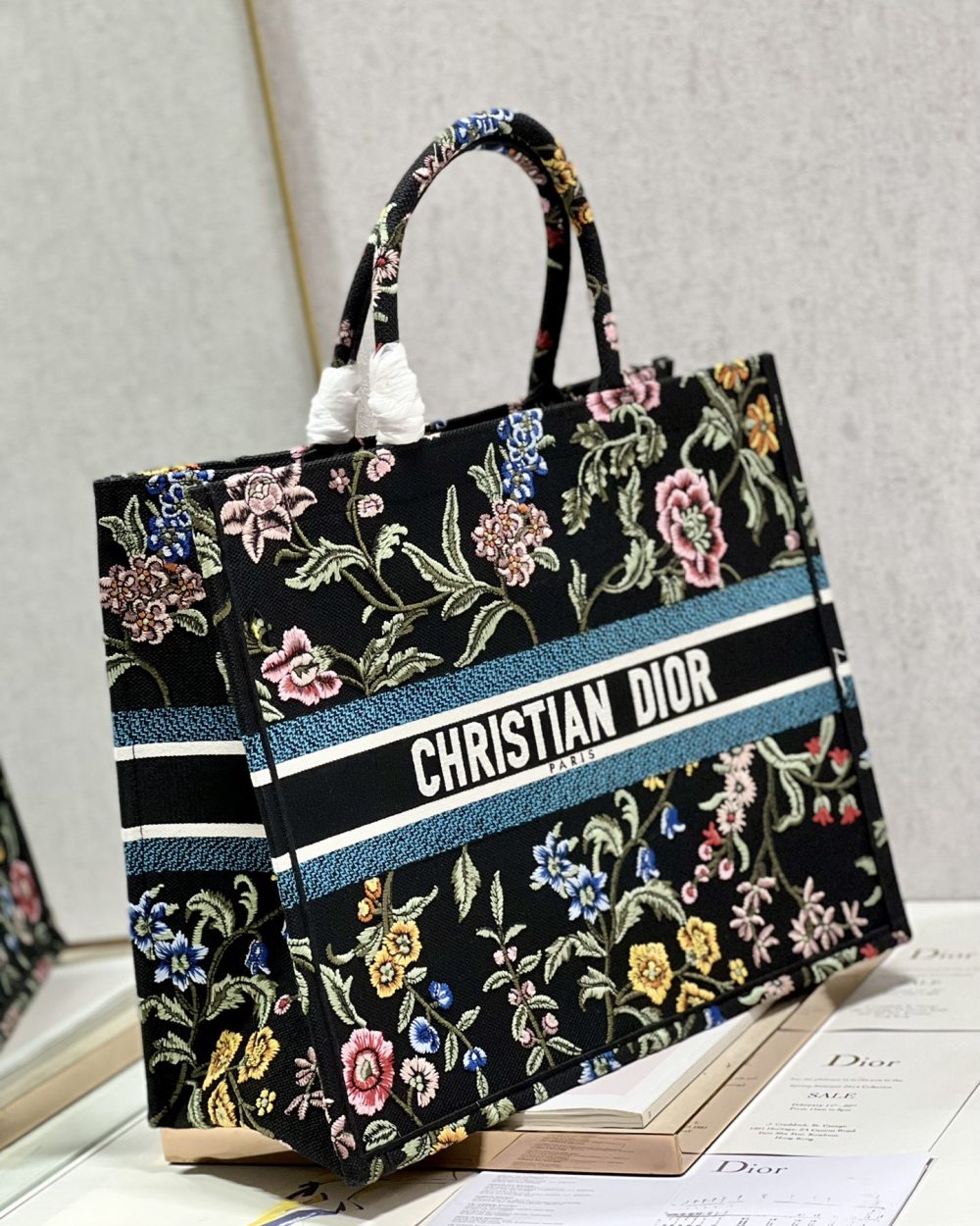 1:1 Replica Large Dior Tote Bag Black/White For Women 16.5 in/ 42cm M1286ZEAU_M911