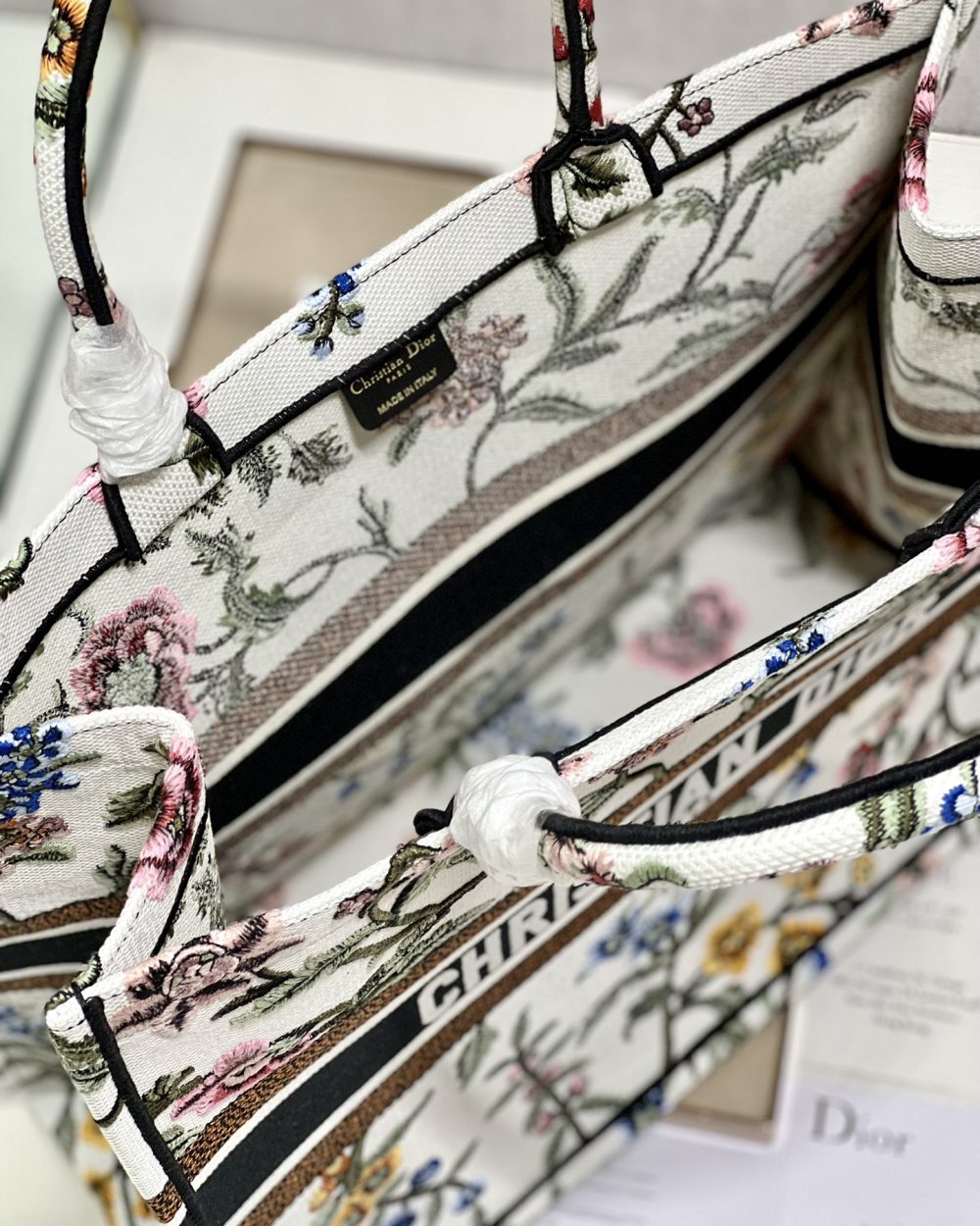 1:1 Replica Large Dior Tote Bag Black/White For Women 16.5 in/ 42cm M1286ZEAU_M911