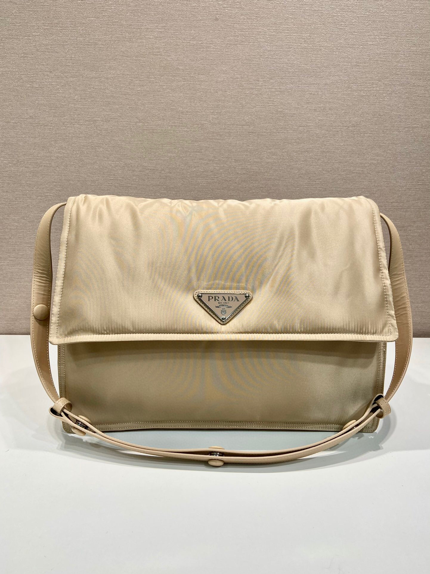 Large Padded Shoulder Bag In Beige For Women 14.1in/ 36cm 1BD256_RDLN_F0F24_V_OOO - Image 4