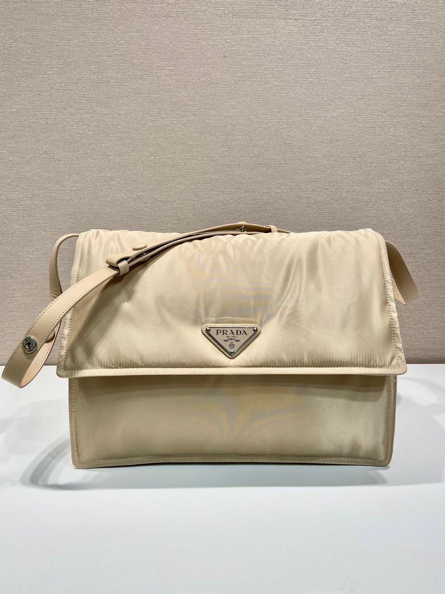 Large Padded Shoulder Bag In Beige For Women 14.1in/ 36cm 1BD256_RDLN_F0F24_V_OOO - Image 3