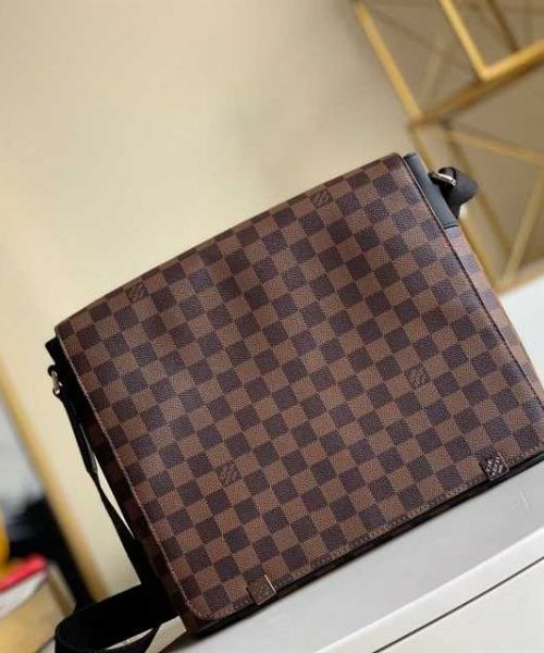 LC104 - Louis Vuitton Women’s Fashion Bag 