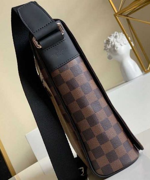 LC104 - Louis Vuitton Women’s Fashion Bag 
