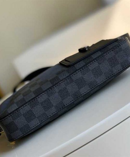 LC105 - Louis Vuitton Women’s Fashion Bag 