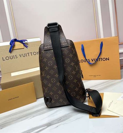 LC112 - Louis Vuitton Women’s Fashion Bag 