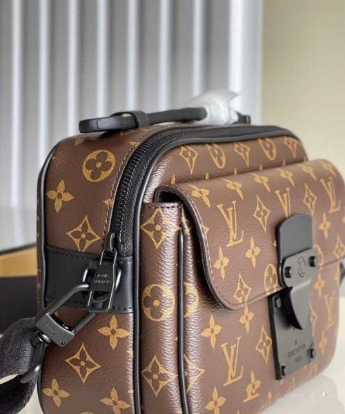 LC127 - Louis Vuitton Women’s Fashion Bag 