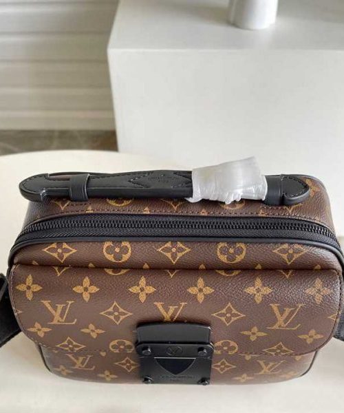 LC127 - Louis Vuitton Women’s Fashion Bag 