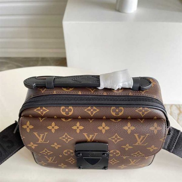 LC127 - Louis Vuitton Women’s Fashion Bag - Image 4