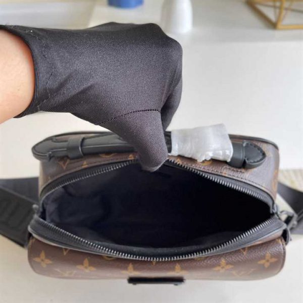 LC127 - Louis Vuitton Women’s Fashion Bag - Image 7