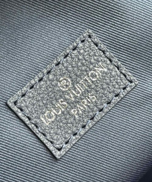 LC132 - Louis Vuitton Women’s Fashion Bag 