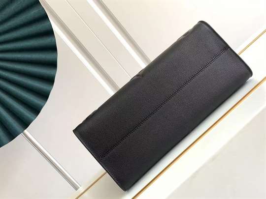 LC160 - Louis Vuitton Women’s Fashion Bag - Image 6