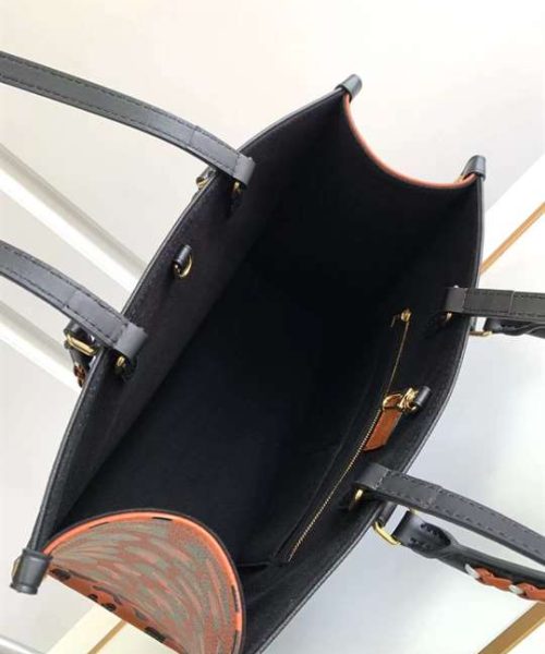 LC160 - Louis Vuitton Women’s Fashion Bag