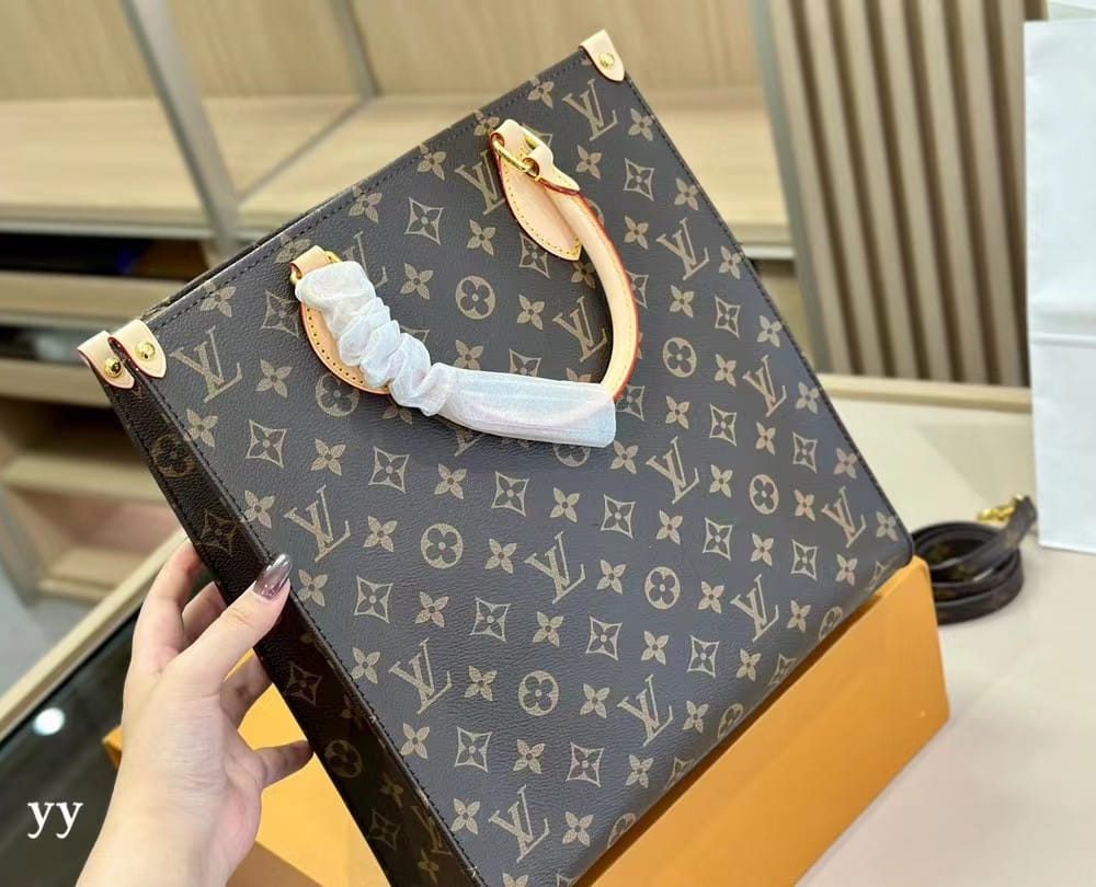 LC164 - Louis Vuitton Women’s Fashion Bag