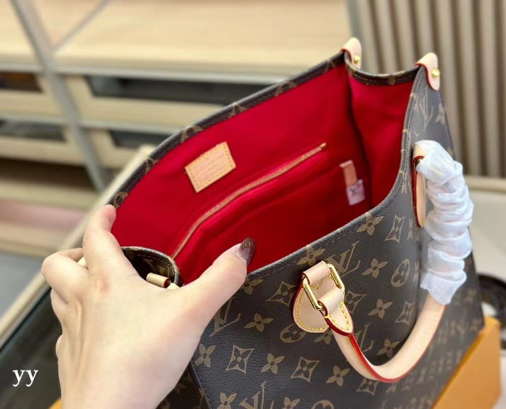 LC164 - Louis Vuitton Women’s Fashion Bag