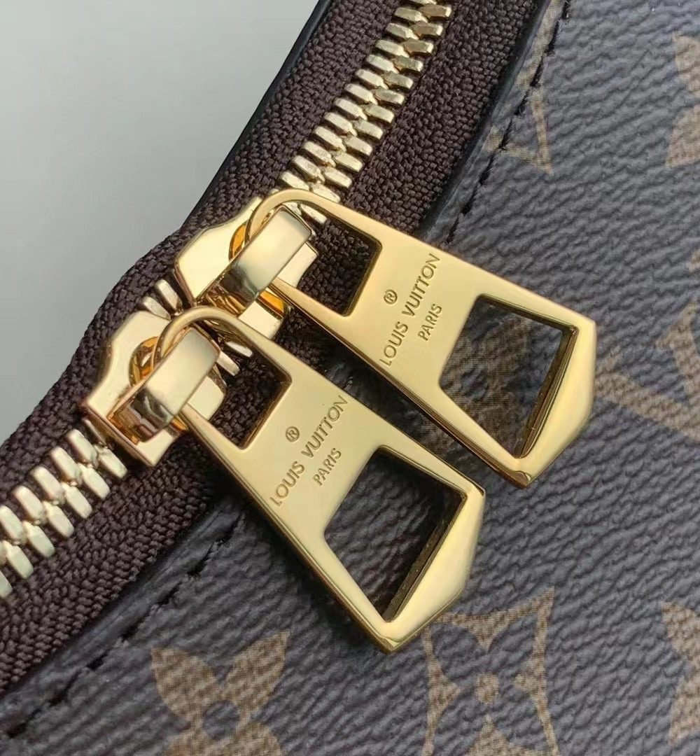 LC170 - Louis Vuitton Women’s Fashion Bag