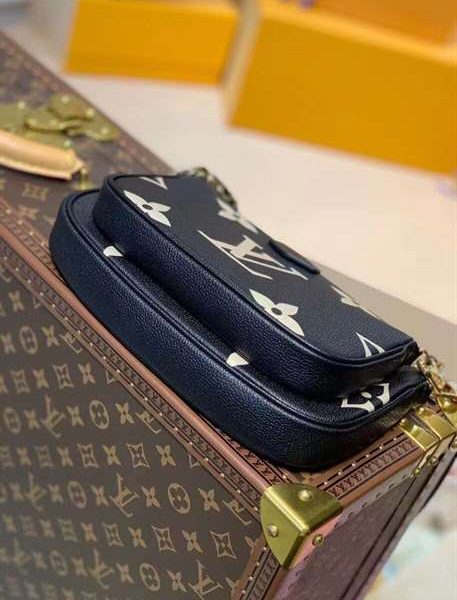LC177 - Louis Vuitton Women’s Fashion Bag