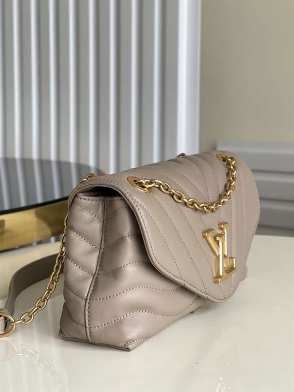 LC178 - Louis Vuitton Women’s Fashion Bag - Image 4