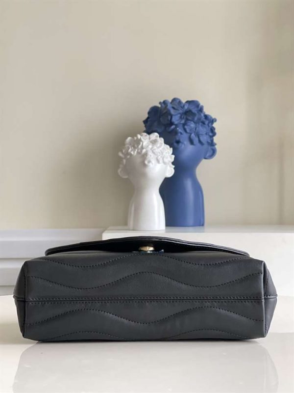LC179 - Louis Vuitton Women’s Fashion Bag - Image 6