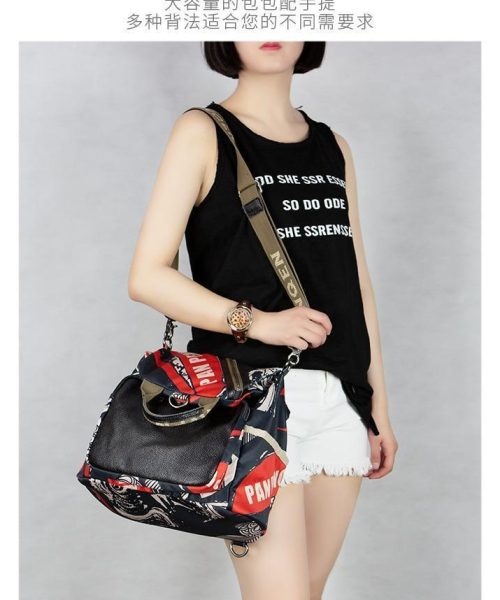 LC20 - WOMEN'S FASHION BAG.