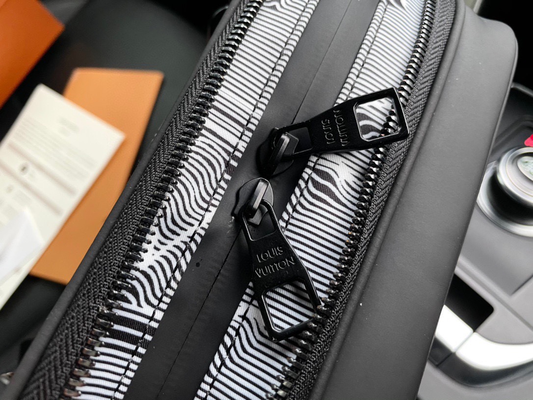 LC268 - Louis Vuitton Fashion Bag - Image 6