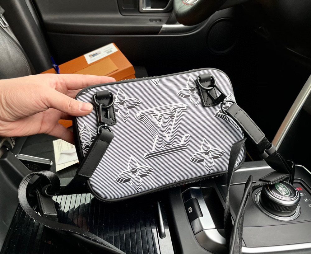 LC268 - Louis Vuitton Fashion Bag