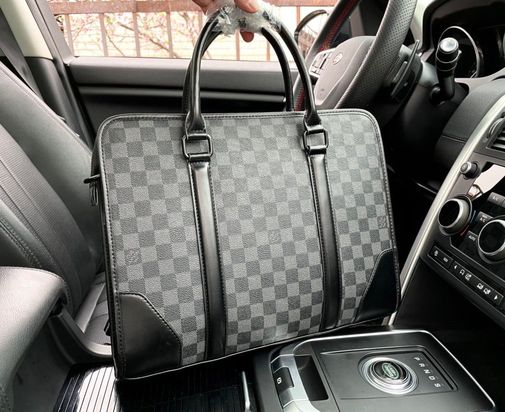 LC270 - Louis Vuitton Fashion Bag