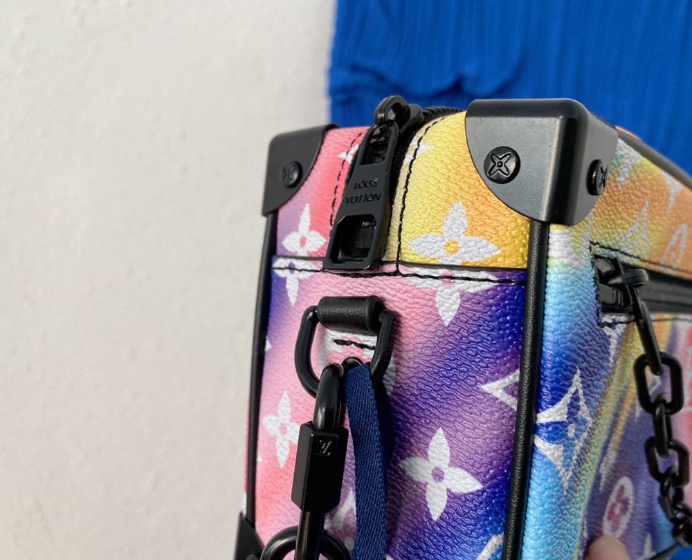 LC271 - Louis Vuitton Fashion Bag