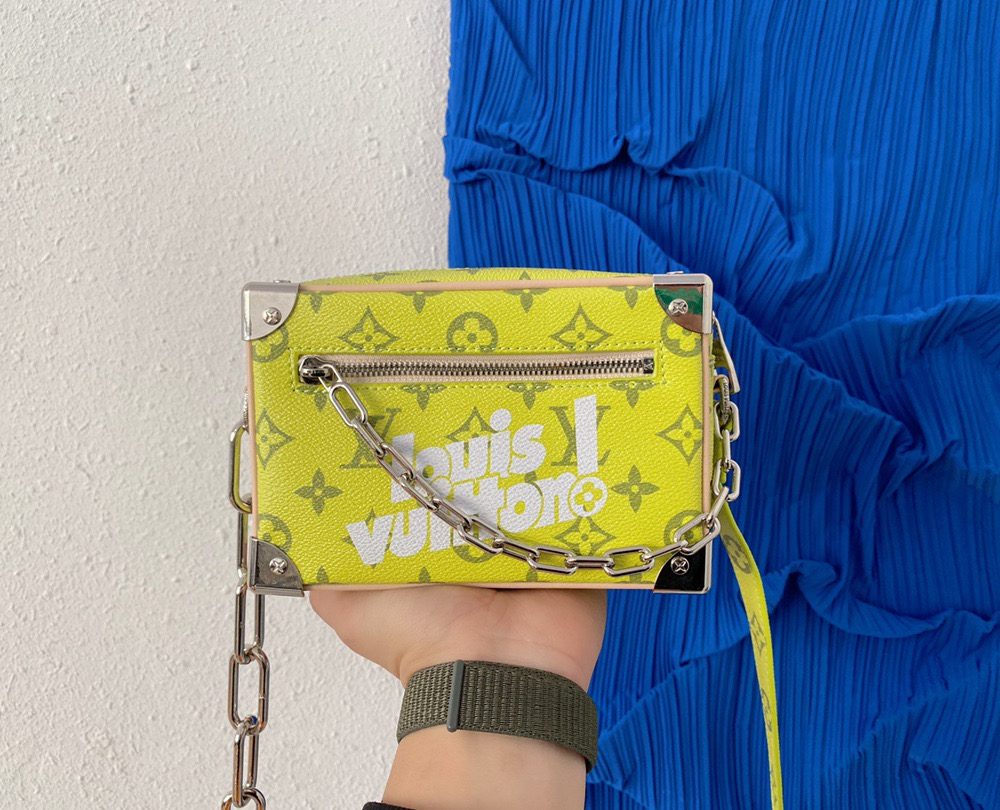 LC272 - Louis Vuitton Fashion Bag
