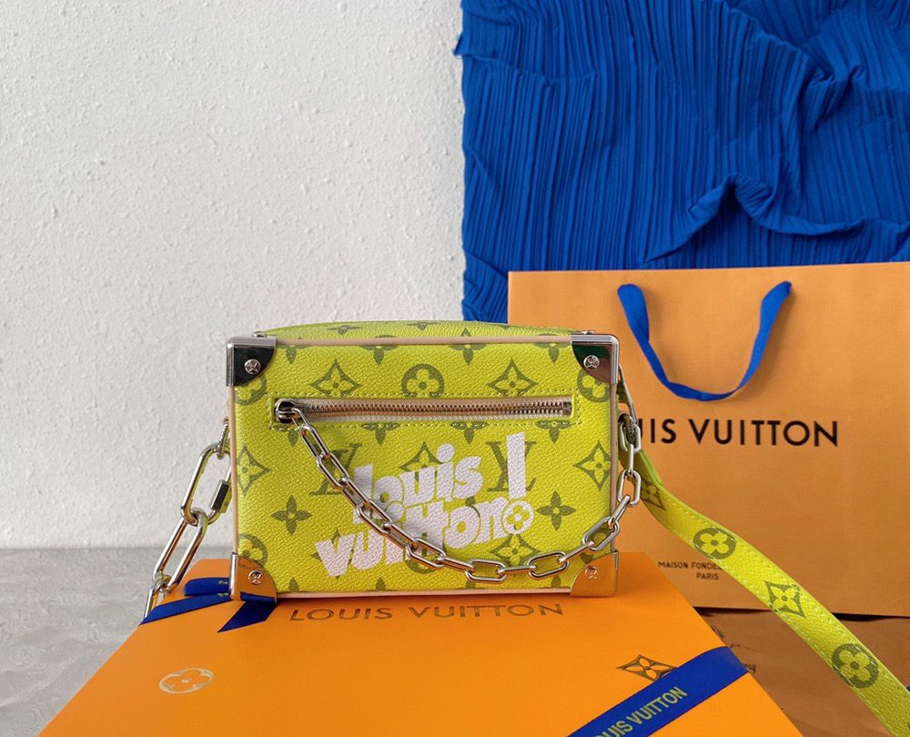 LC272 - Louis Vuitton Fashion Bag