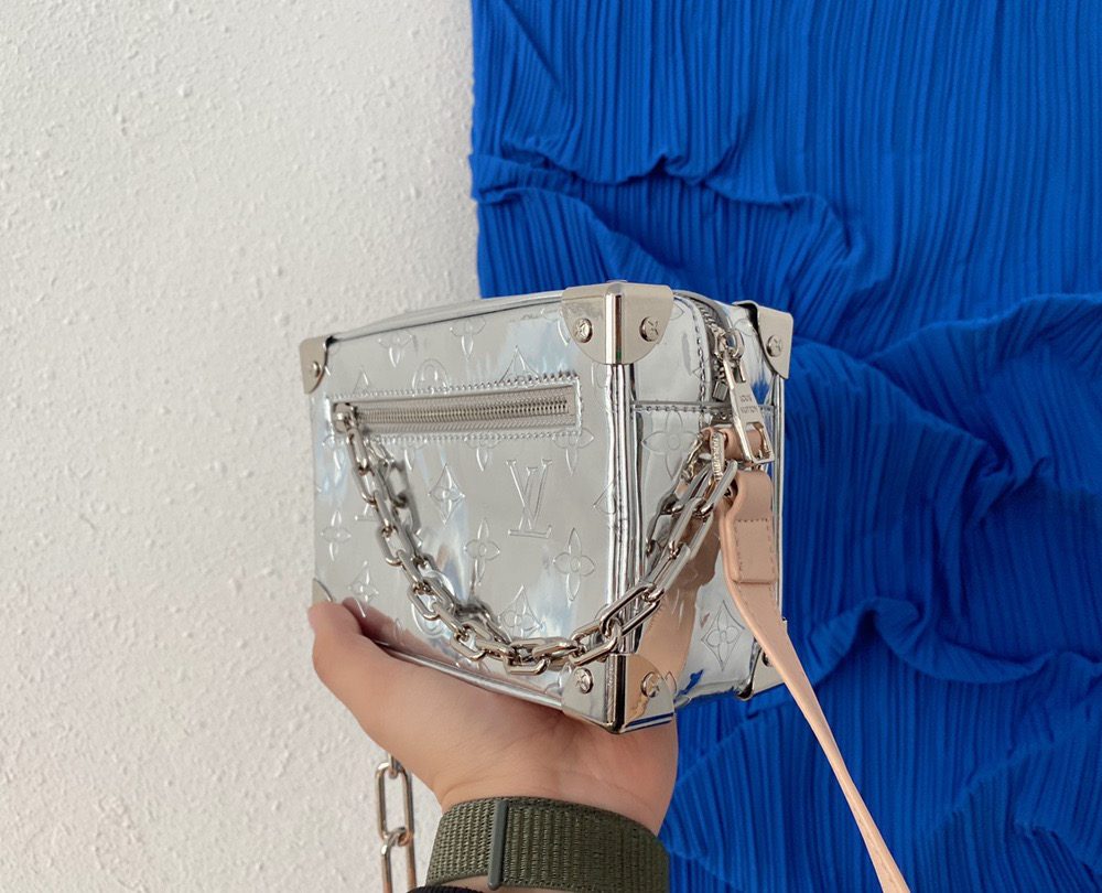 LC273 - Louis Vuitton Fashion Bag