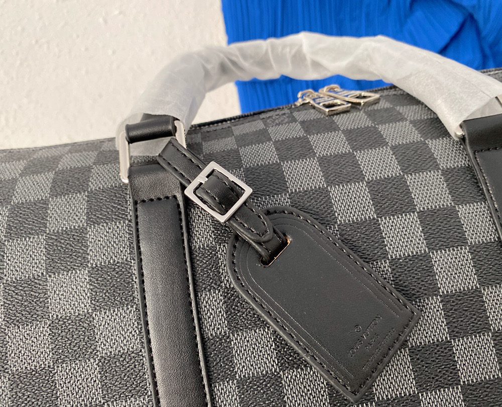 LC277 - Louis Vuitton Black Fashion Bag