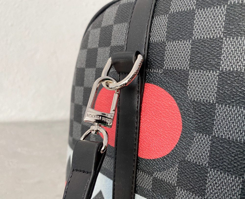 LC277 - Louis Vuitton Black Fashion Bag