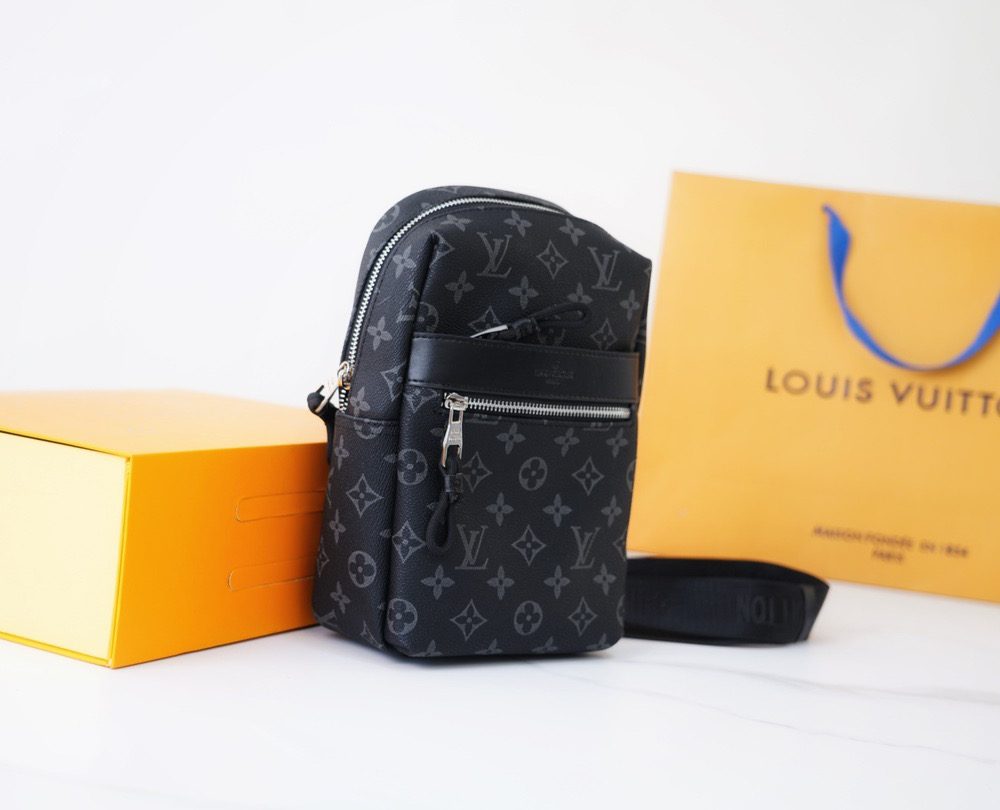 LC287 - Louis Vuitton Black Fashion Bag