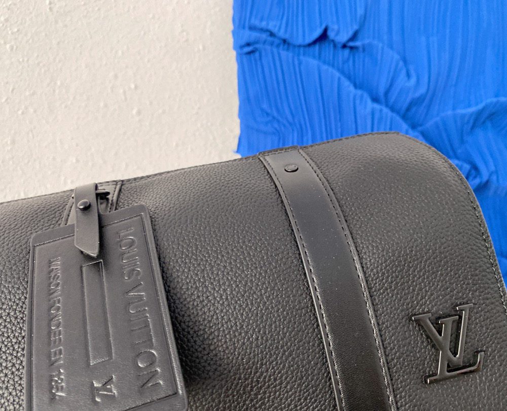 LC291 - Louis Vuitton Black Fashion Bag