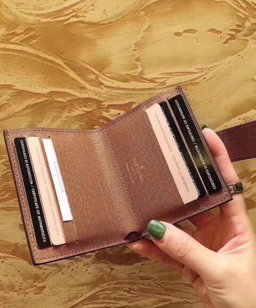 LC53 - Louis Vuitton Women's Fashion Bag