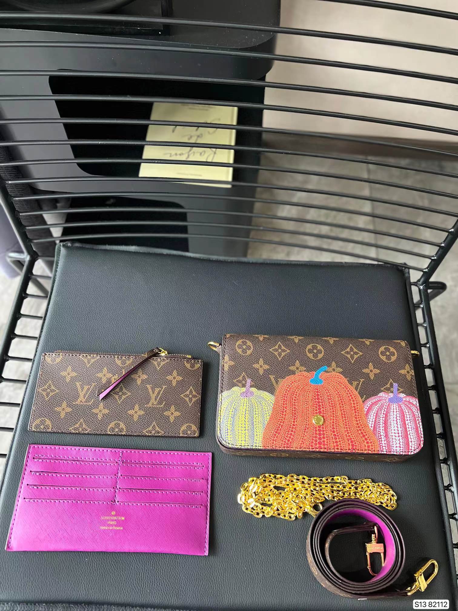 LC570 – Women’s Fashion Bag