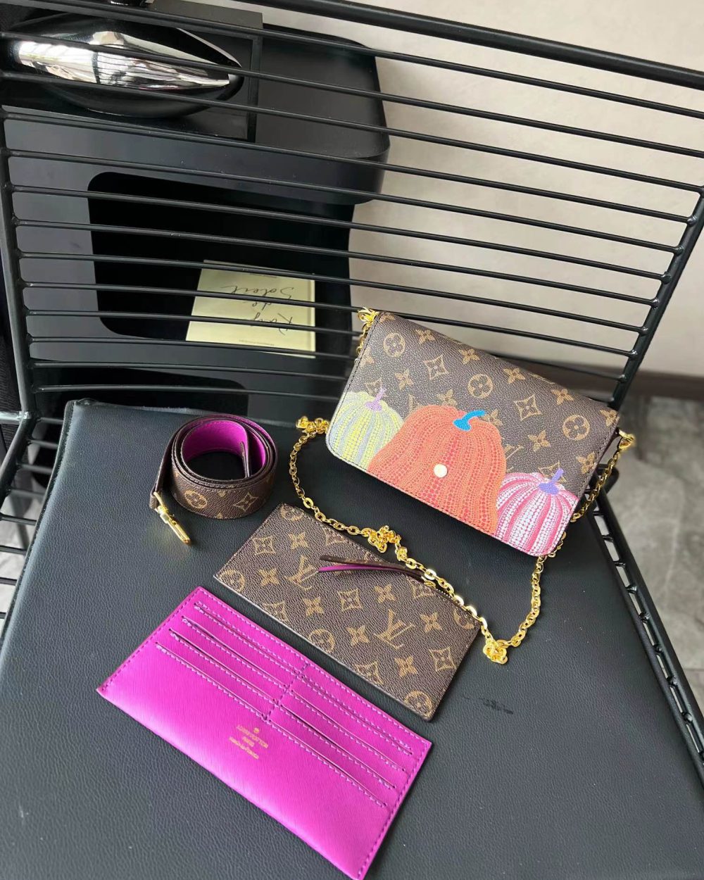 LC570 – Women’s Fashion Bag