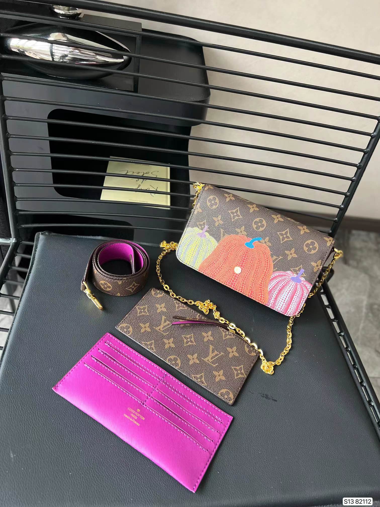 LC570 – Women’s Fashion Bag - Image 2