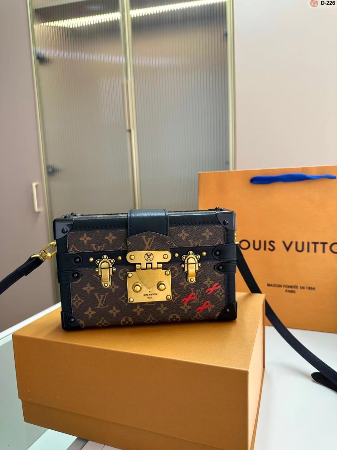 LC572 – Women’s Fashion Bag