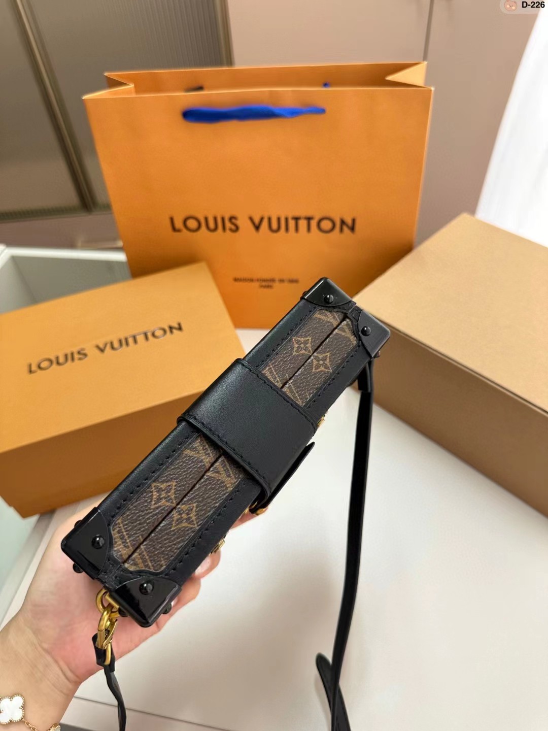 LC572 – Women’s Fashion Bag - Image 4