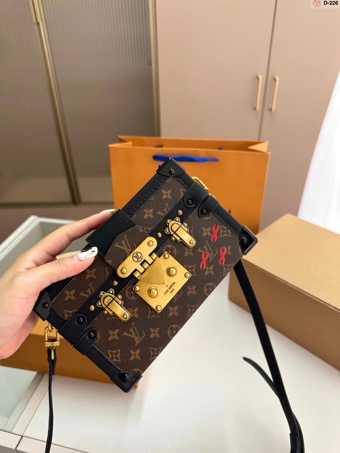 LC572 – Women’s Fashion Bag - Image 7