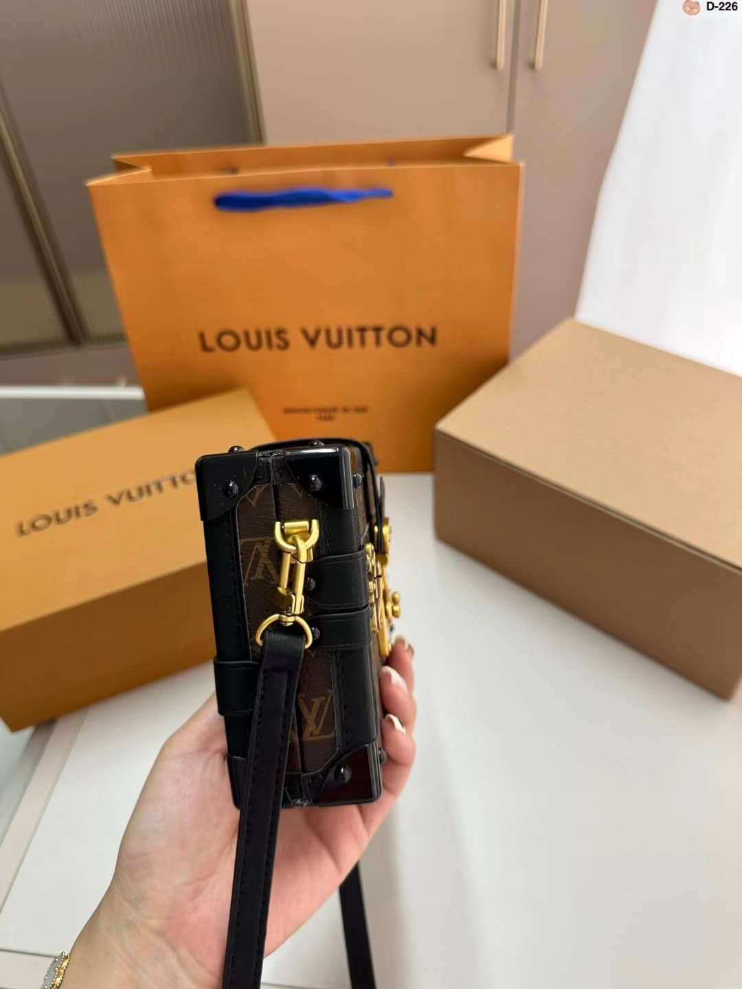 LC572 – Women’s Fashion Bag - Image 3