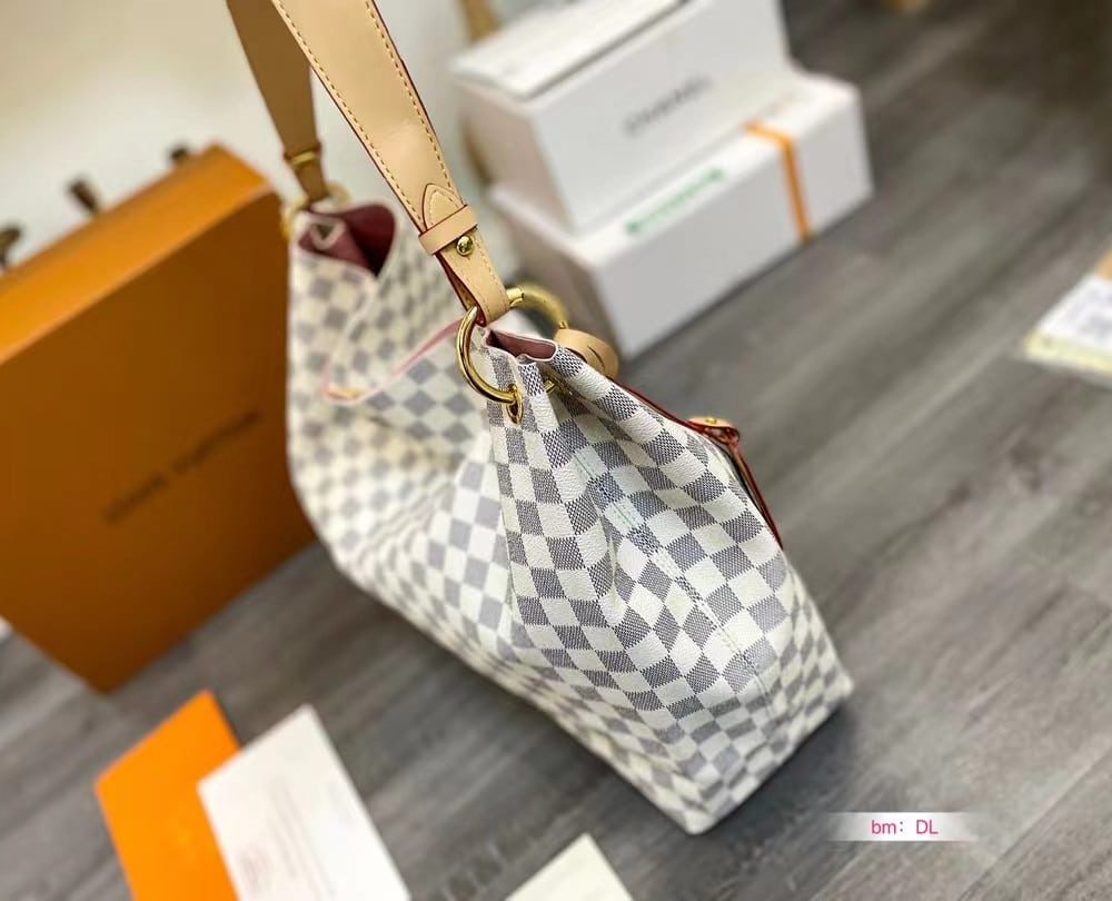 LC573 – Women’s Fashion Bag