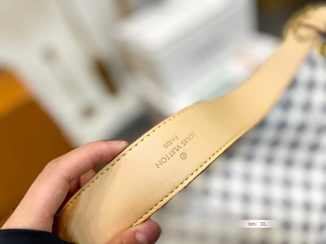 LC573 – Women’s Fashion Bag - Image 3