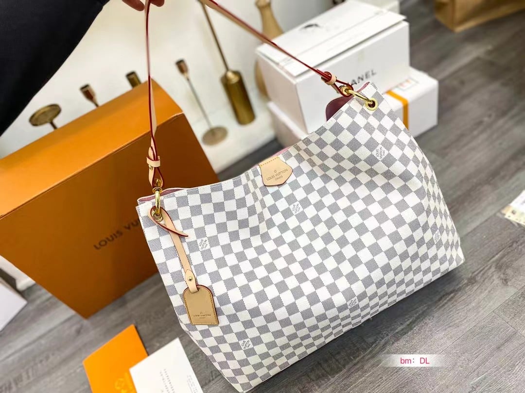 LC573 – Women’s Fashion Bag