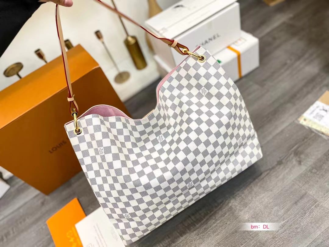 LC573 – Women’s Fashion Bag - Image 7