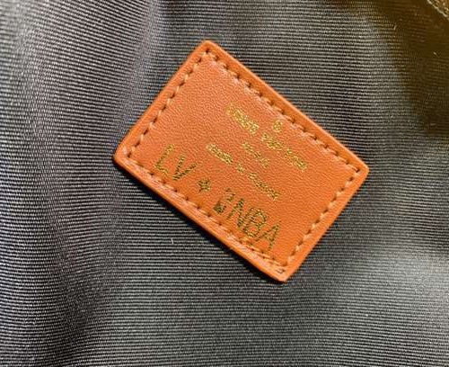 LC62 - Louis Vuitton Women’s Fashion Bag